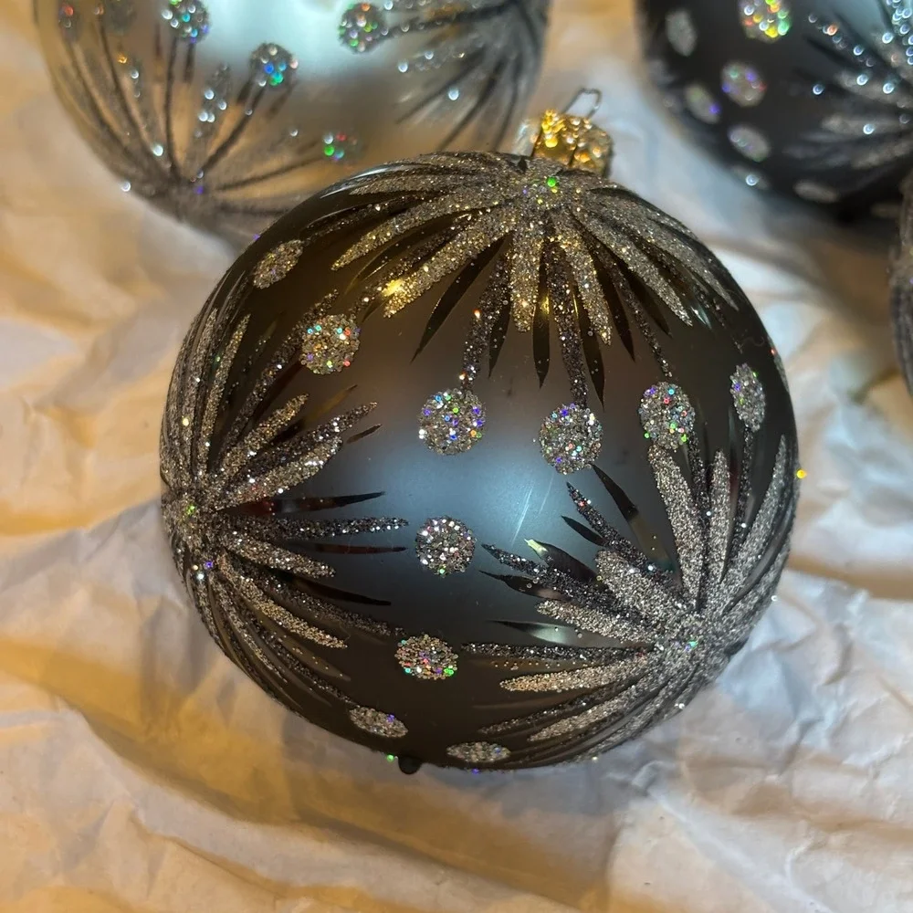 Crate&Barrel Glass Christmas Ornaments Set 4 Grey Silver Glitter Star Germany